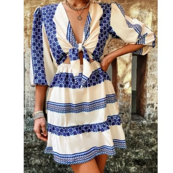 Boho blue cream floral print ruffle knot front mini dress - Picture 2 of 5